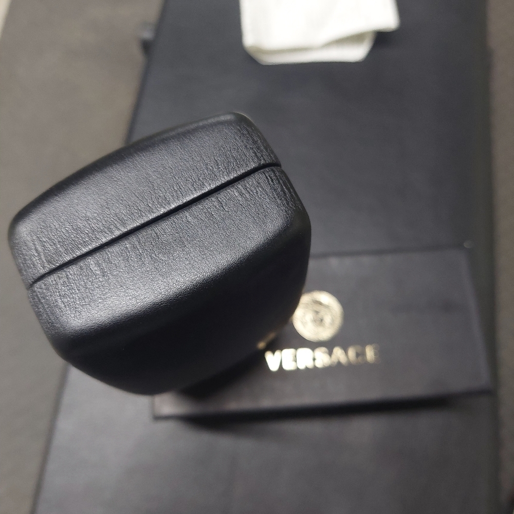Authentic Versace Case with Box - Picture 3 of 3